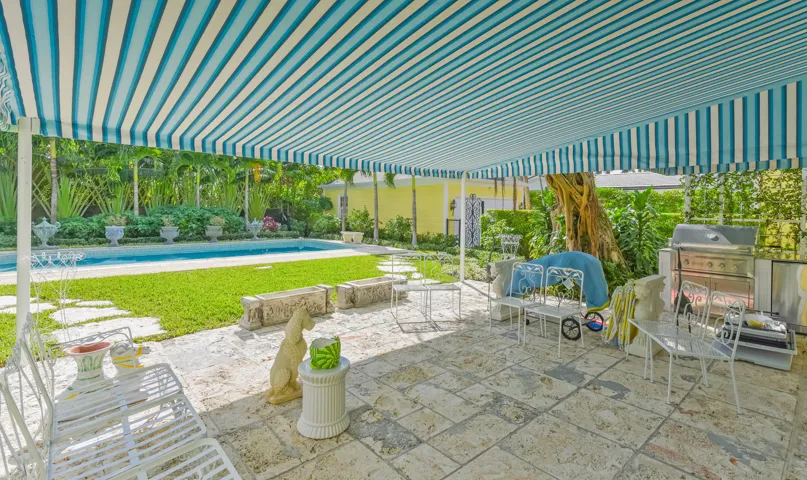 250 Algoma Rd Palm Beach FL-print-043-00