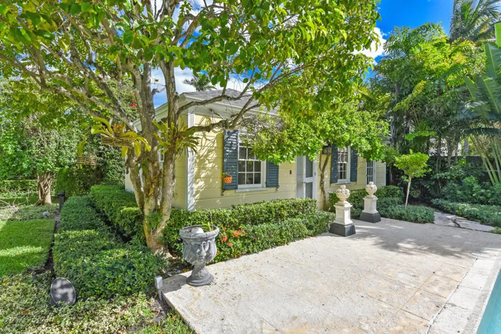 250 Algoma Rd Palm Beach FL-print-046-01