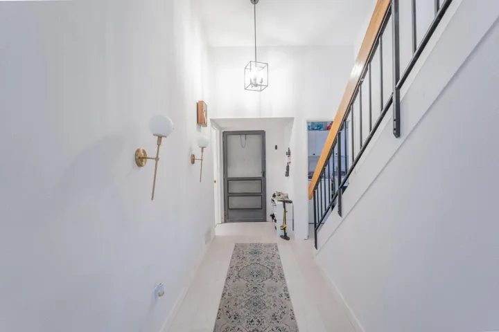 3512-Sandpiper-Court-0001b-FrontDoor