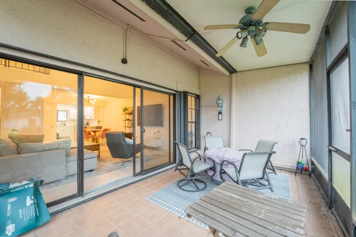 3512-Sandpiper-Court-0005b-Lanai