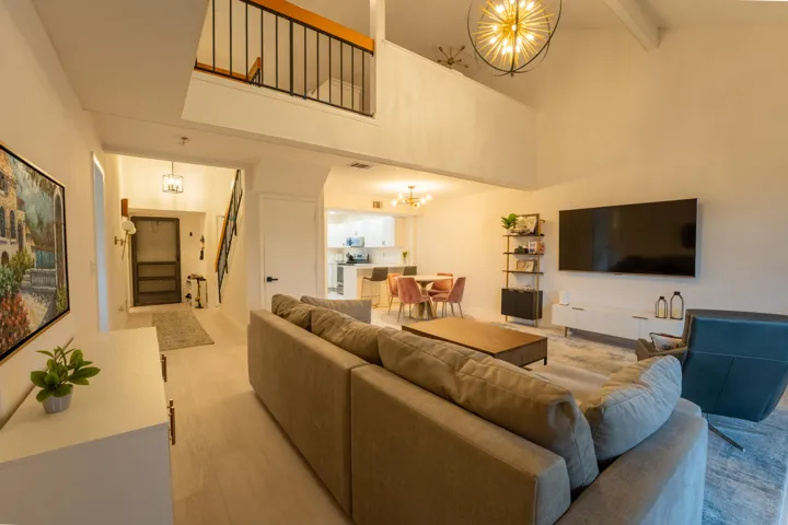 3512-Sandpiper-Court-0004c-LivingRoom