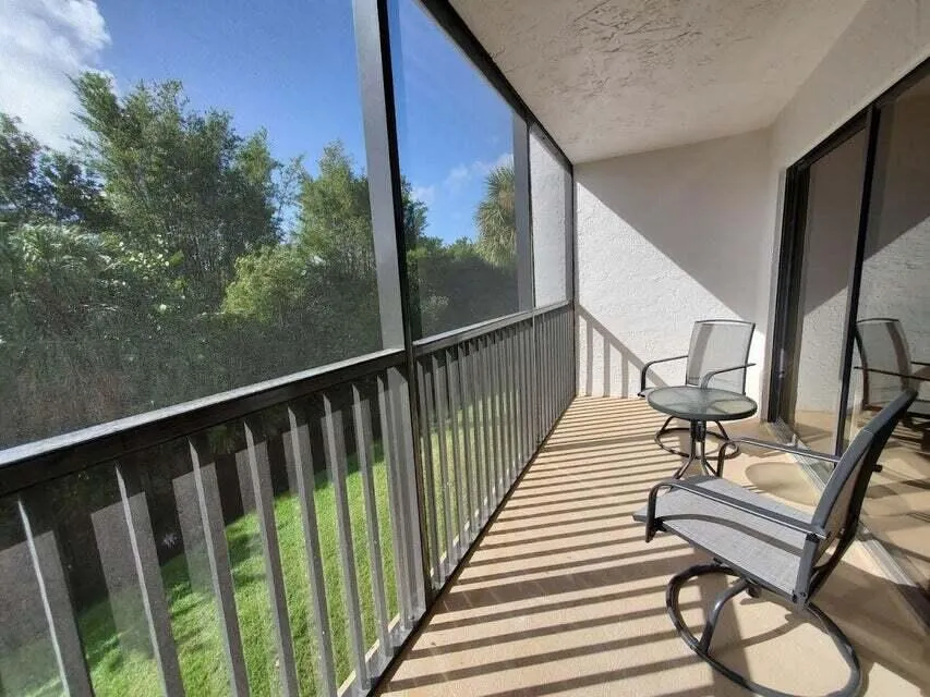Screened balcony