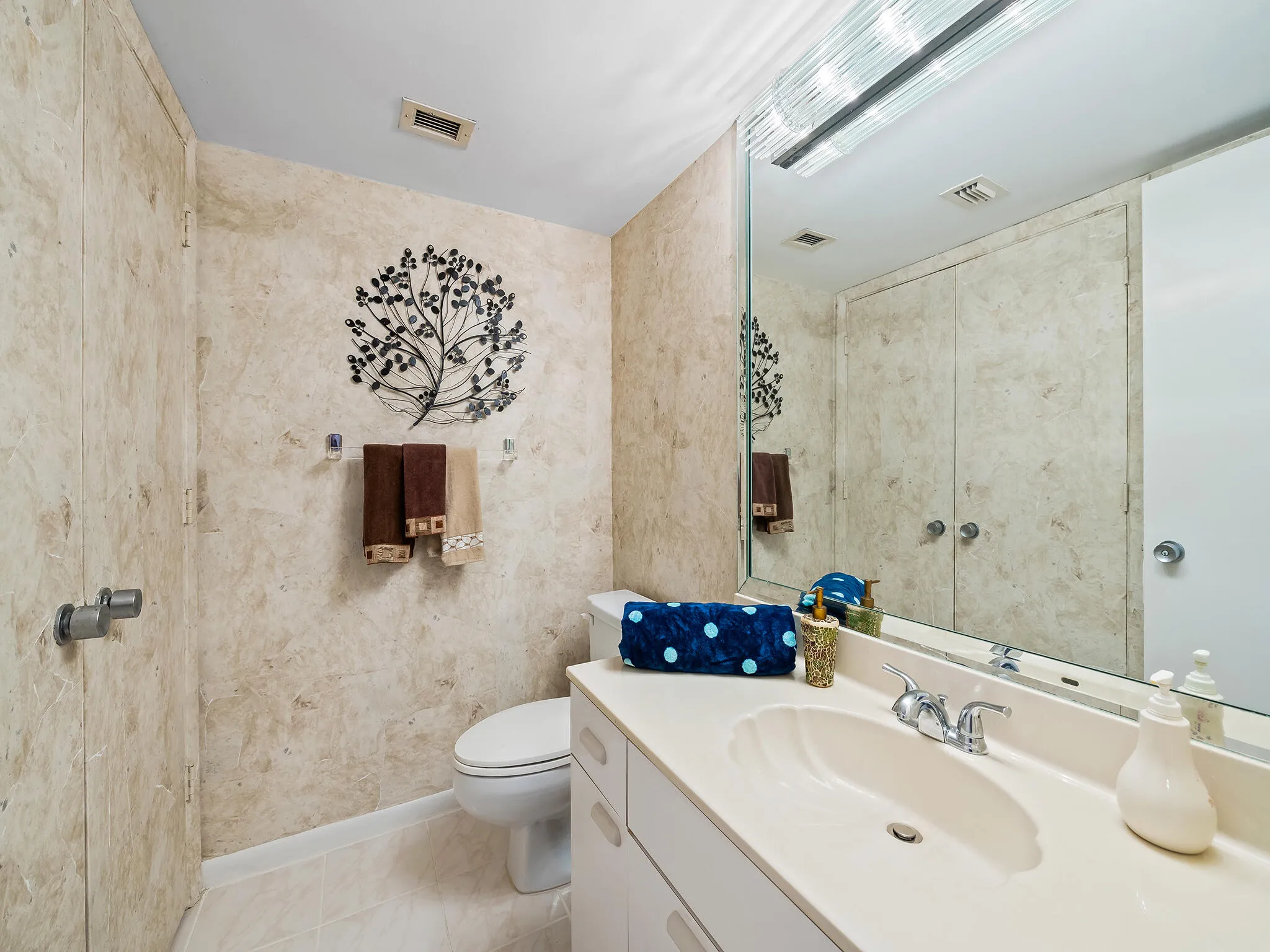 powder room