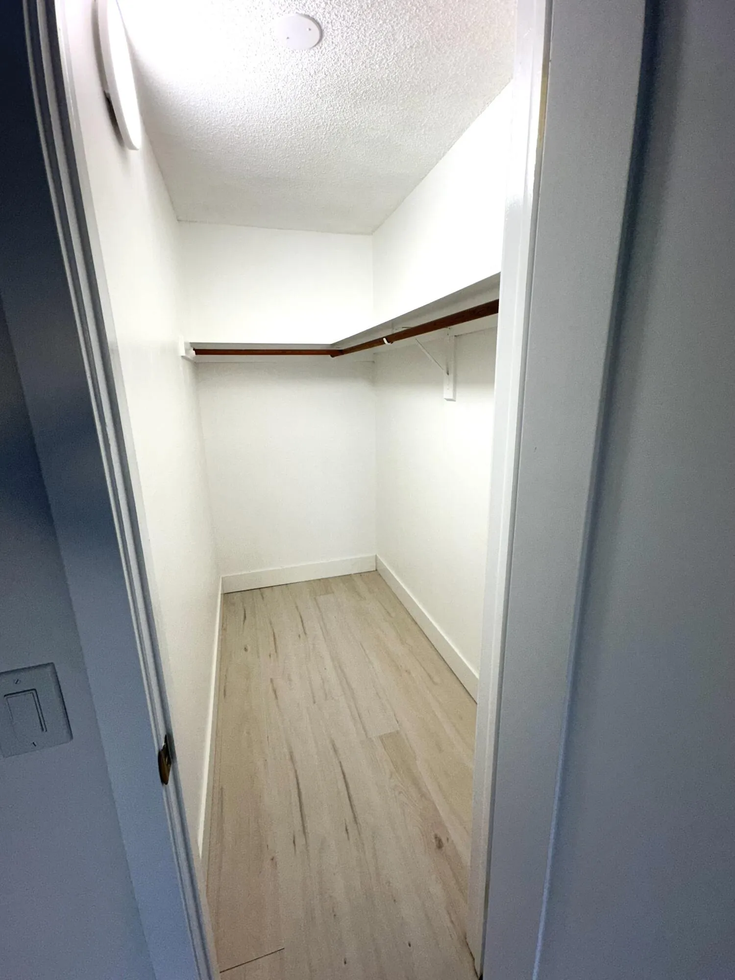 Walk in closet/ 2nd bedroom