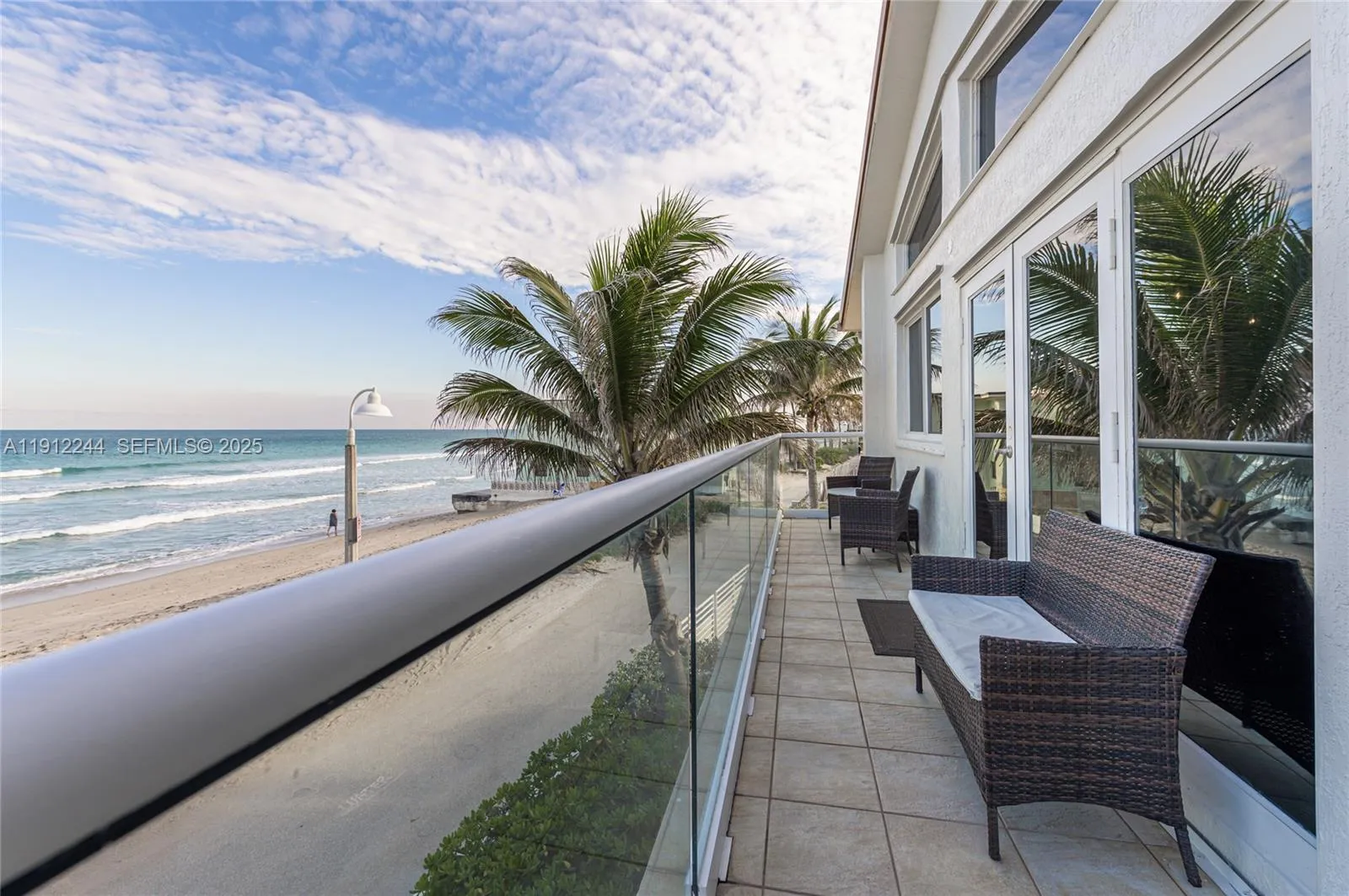 Wraparound Open Terrace