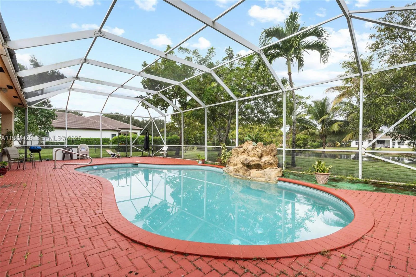 Property photo 33