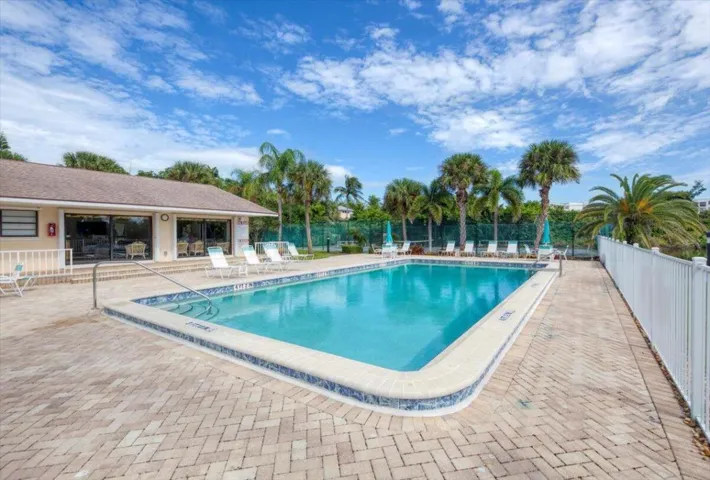 Community pool