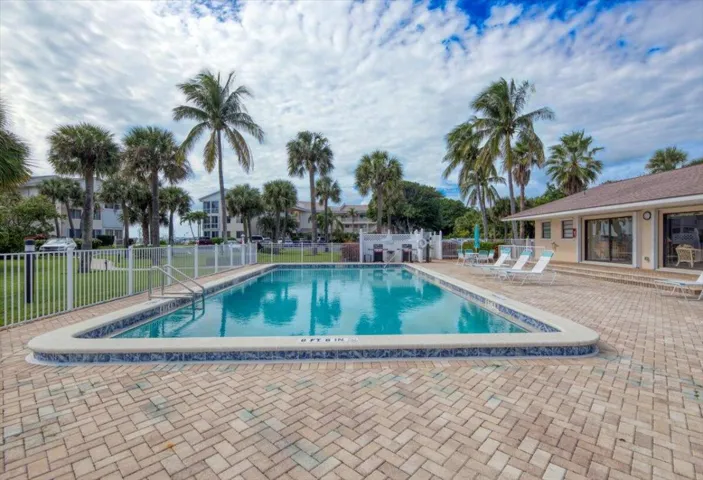 Community pool