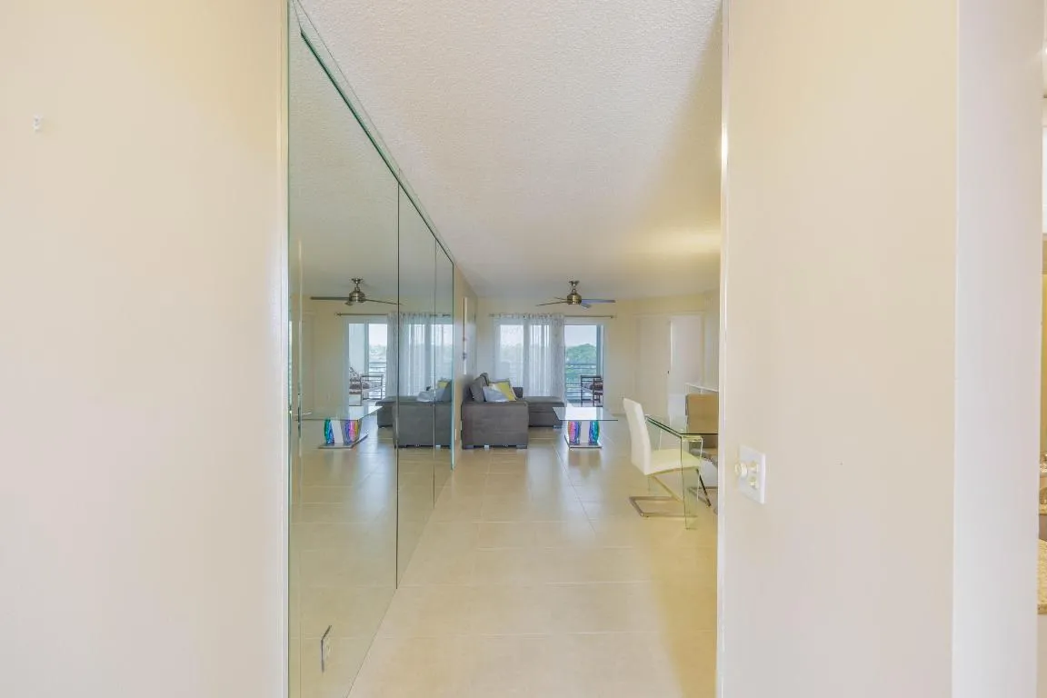 PT7A3028-HDR