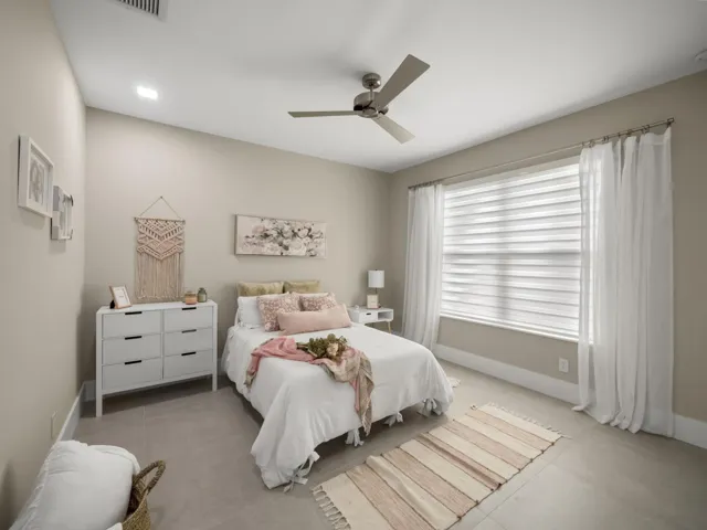 Magnolia 12