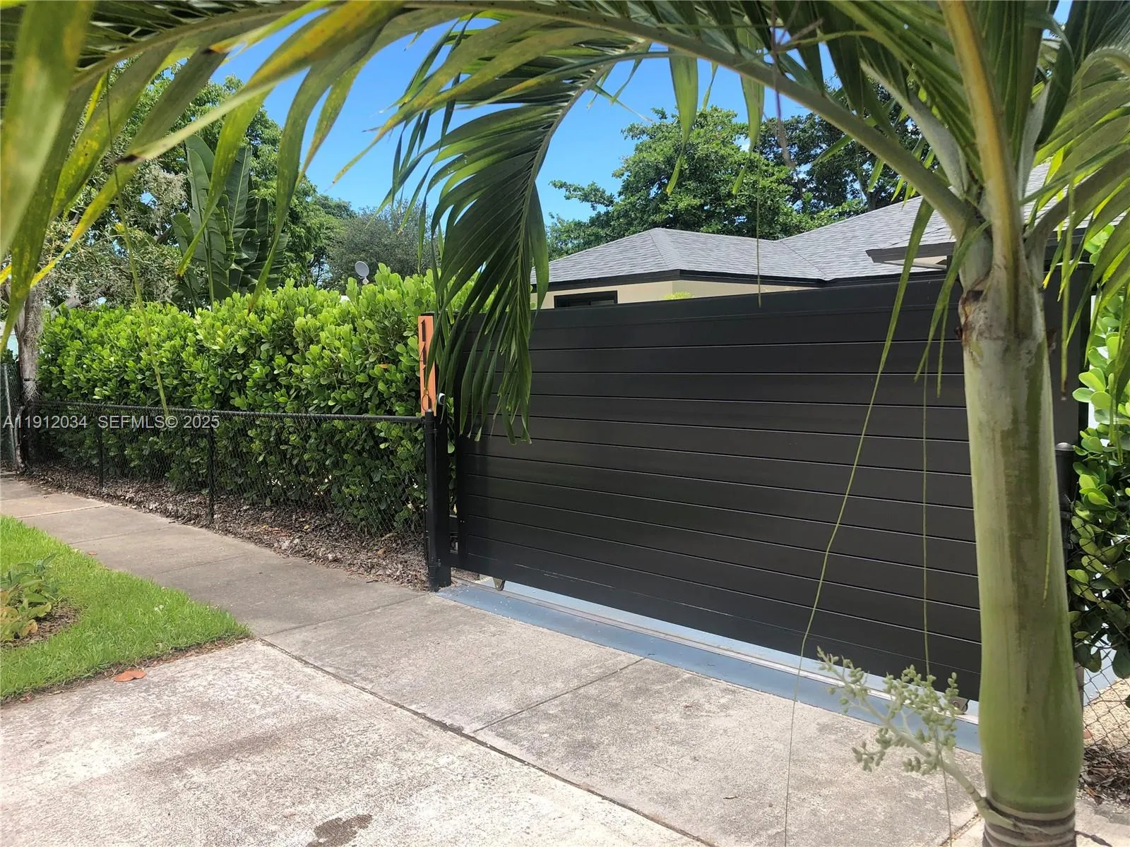 Gated property