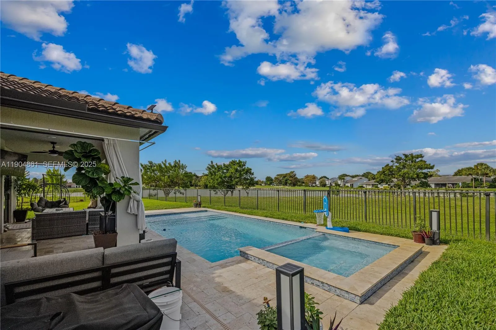 Property photo 33