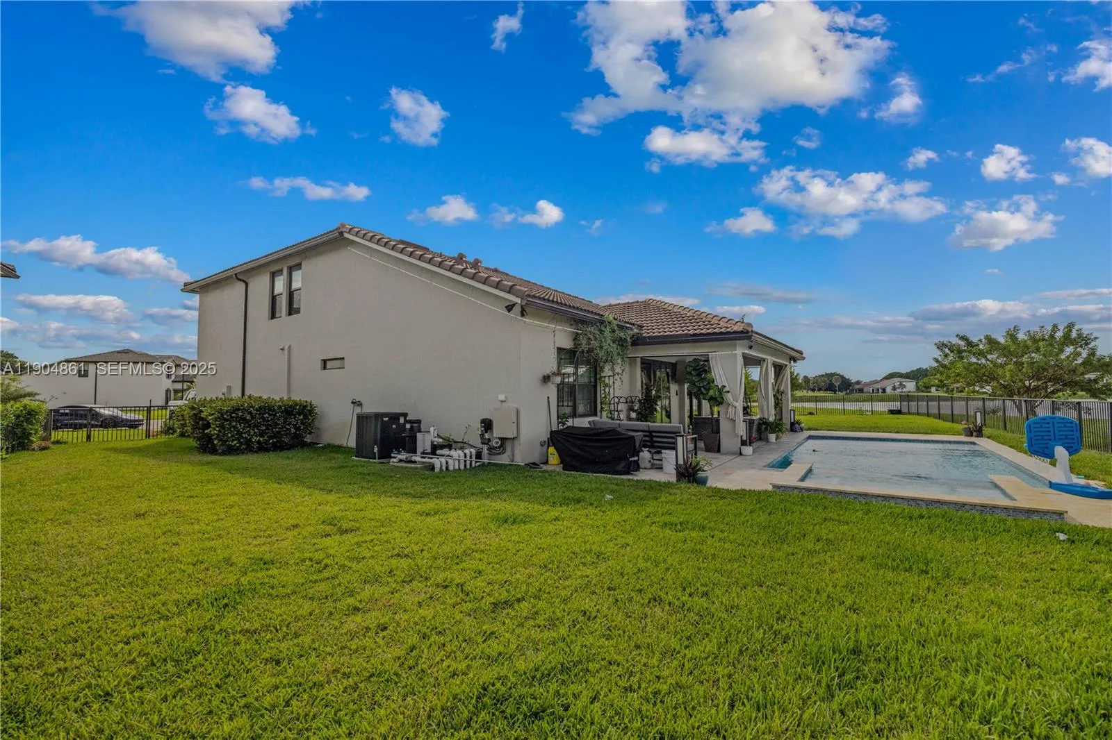 Property photo 35