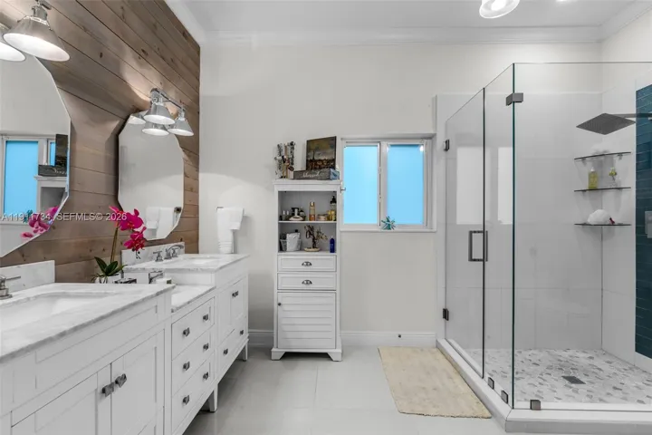 Master Bathroom 3