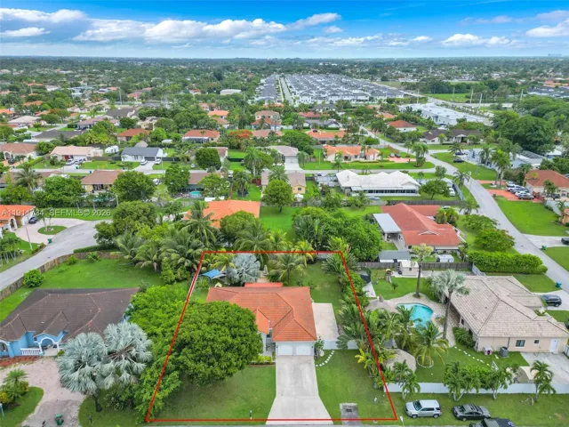 Aerial View - Picture 2