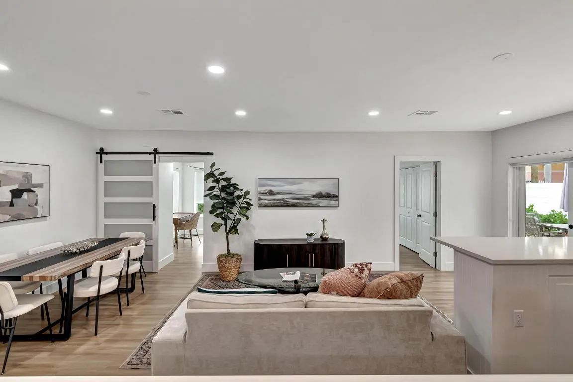 Living/ Dining