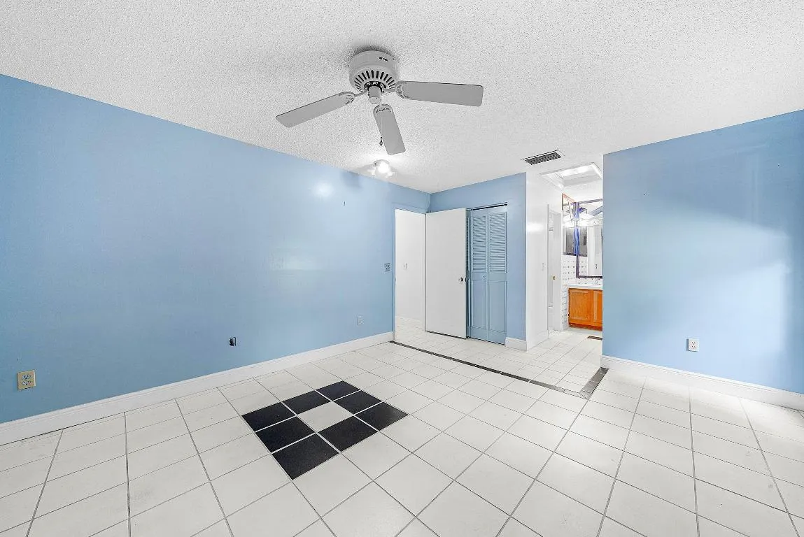 018-276BeaverDamCourt-RoyalPalmBeach-FL-