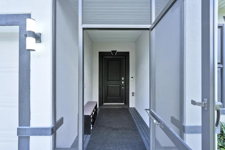 Entry/Frontdoor