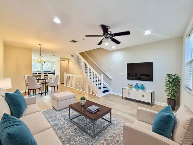 433 Amador Lane