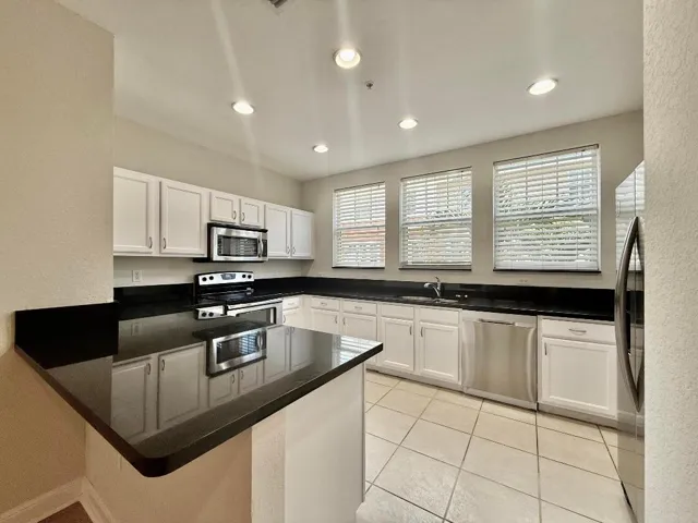433 Amador Lane 2