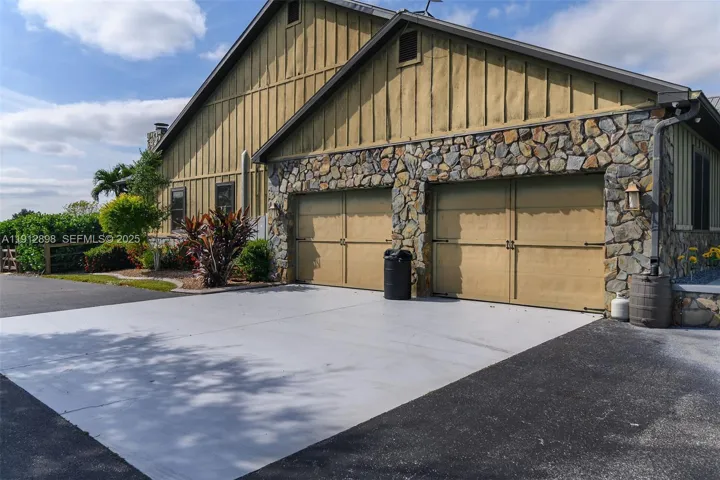 2 Car garage