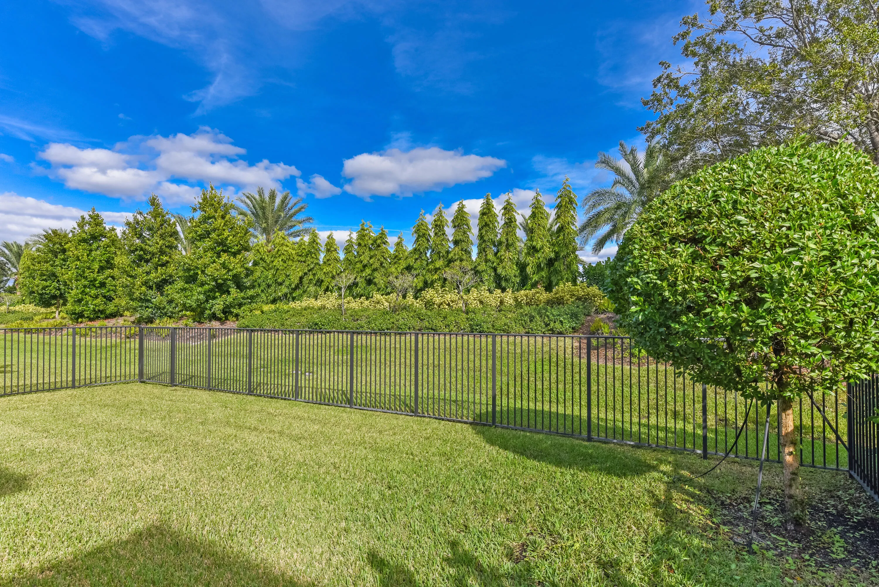 20318 Castle Stuart Ave__24