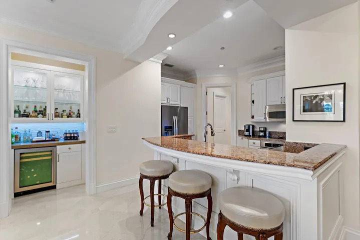 BEVERAGE STATION