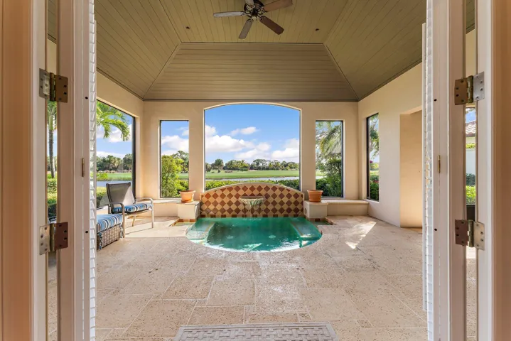COVERED LANAI AREA