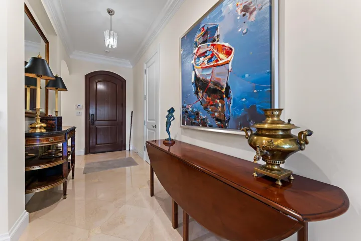 FOYER
