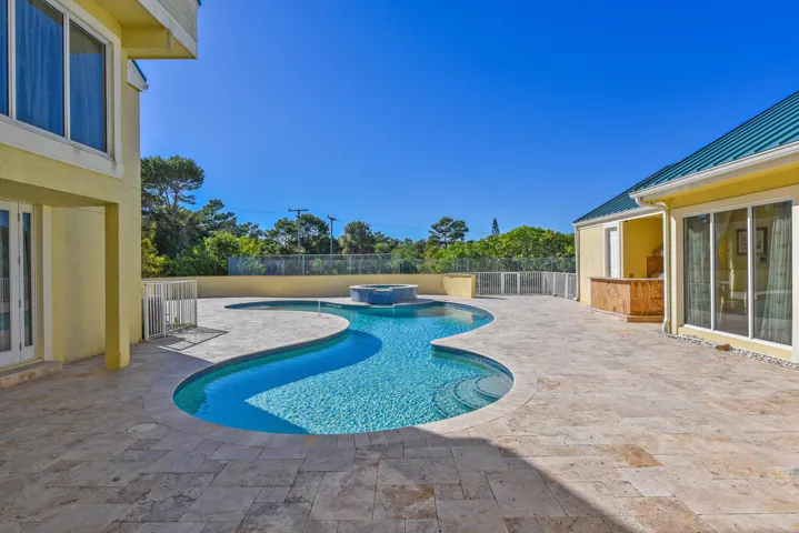 3343 S Indian River Dr Fort-large-041