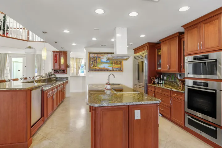 3343 S Indian River Dr Fort-large-015-03