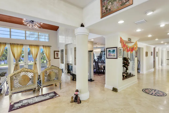 3343 S Indian River Dr Fort-large-007-06
