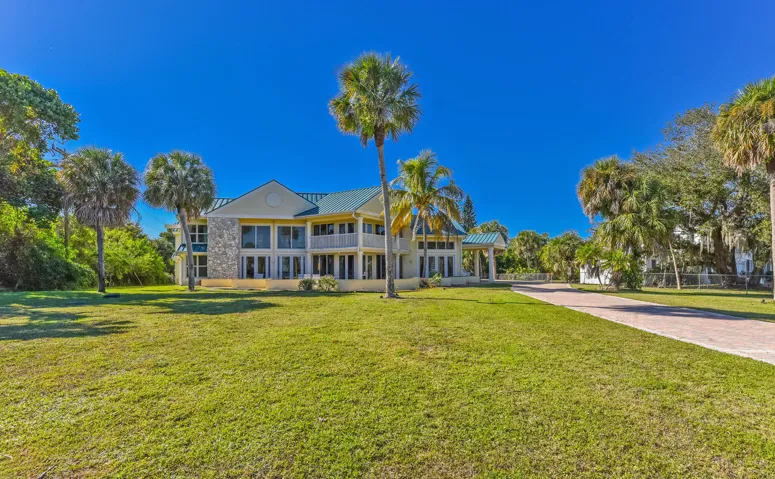 3343 S Indian River Dr Fort-large-001-01