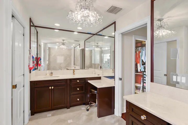 3343 S Indian River Dr Fort-large-040-05