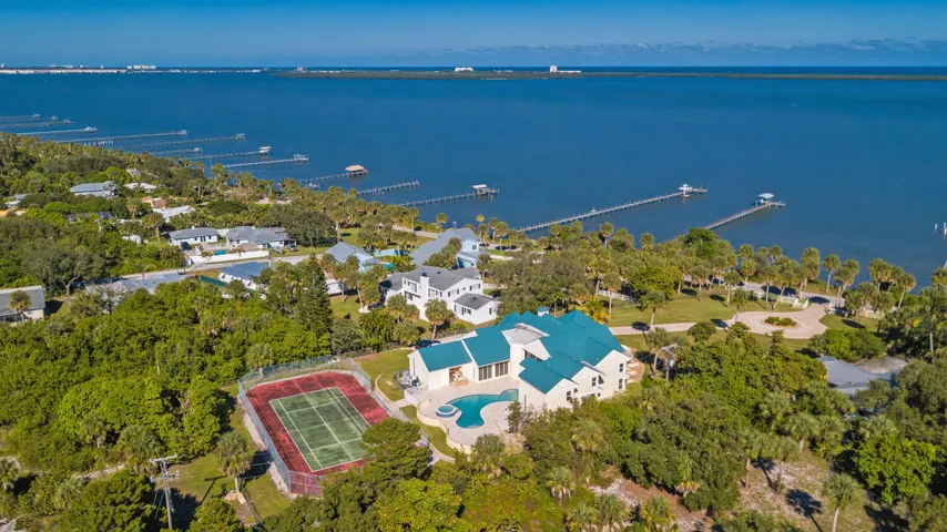 3343 S Indian River Dr Opening Shot