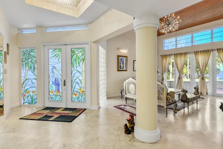 3343 S Indian River Dr Fort-large-006-06