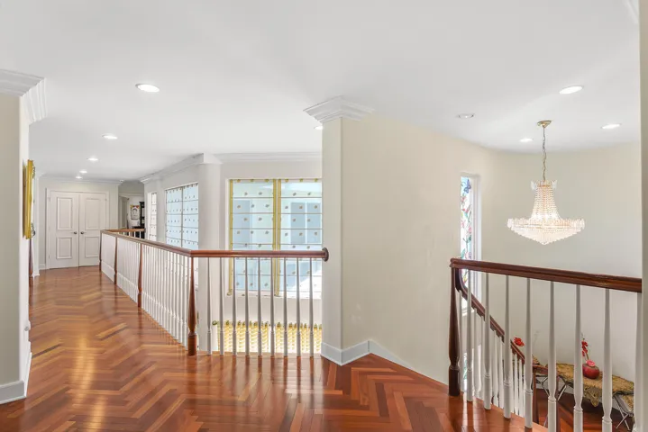 3343 S Indian River Dr Fort-large-030-05