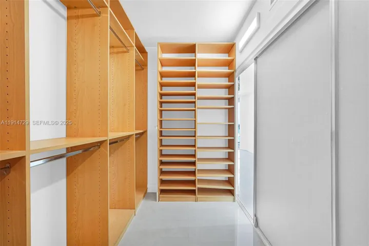 walk in closet
