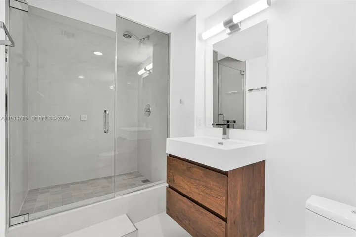full 3rd bath