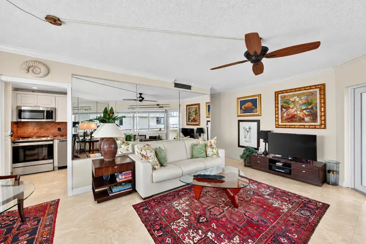 Bright airy real estate interior-1