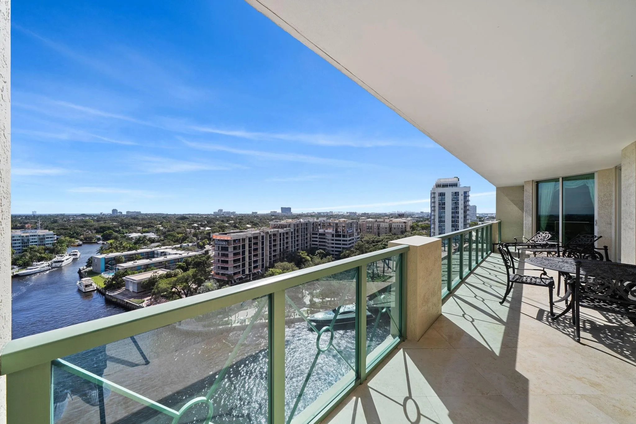 Stunning direct River Views from the expansive glass terrace