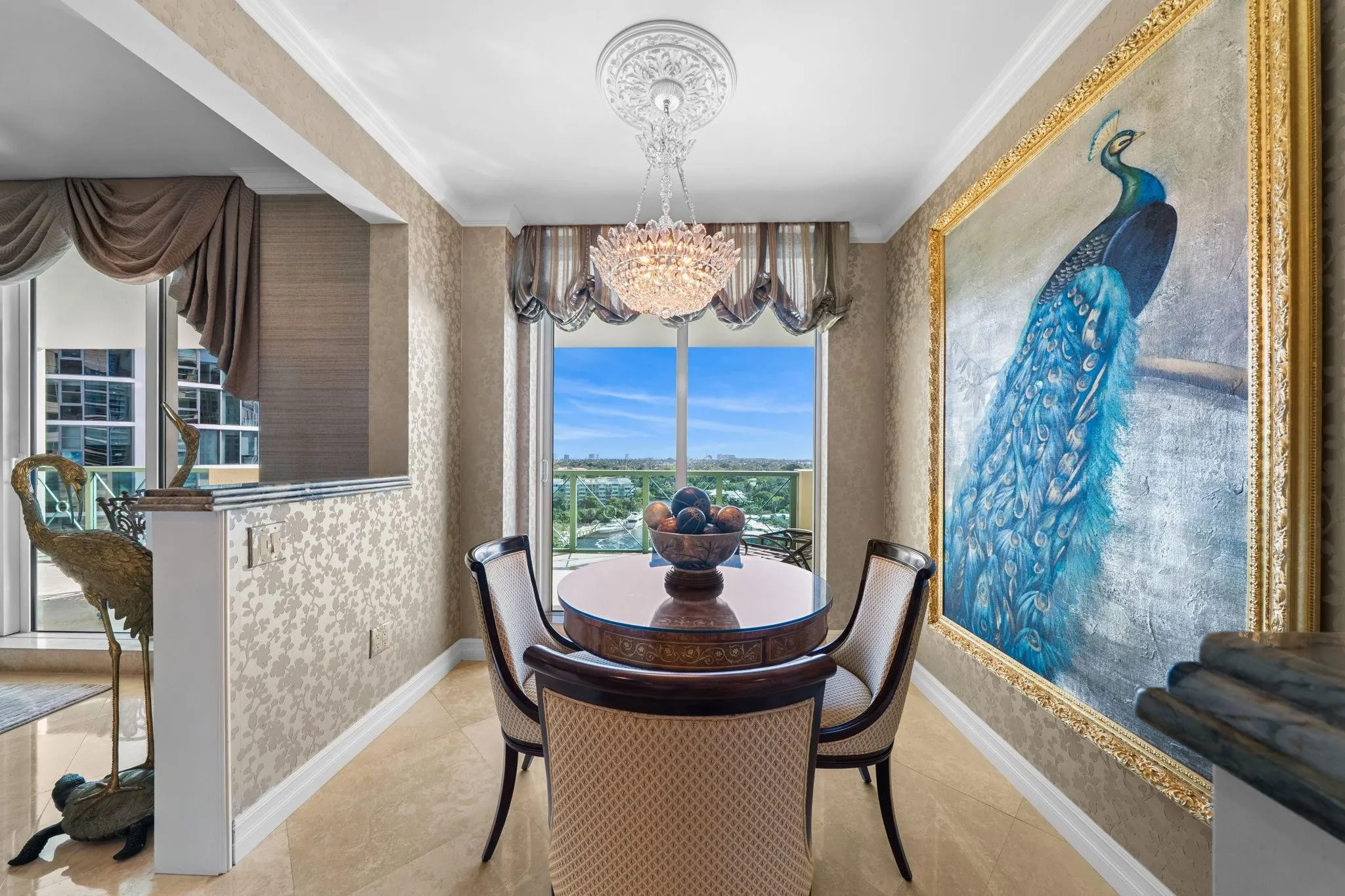 Breakfast area