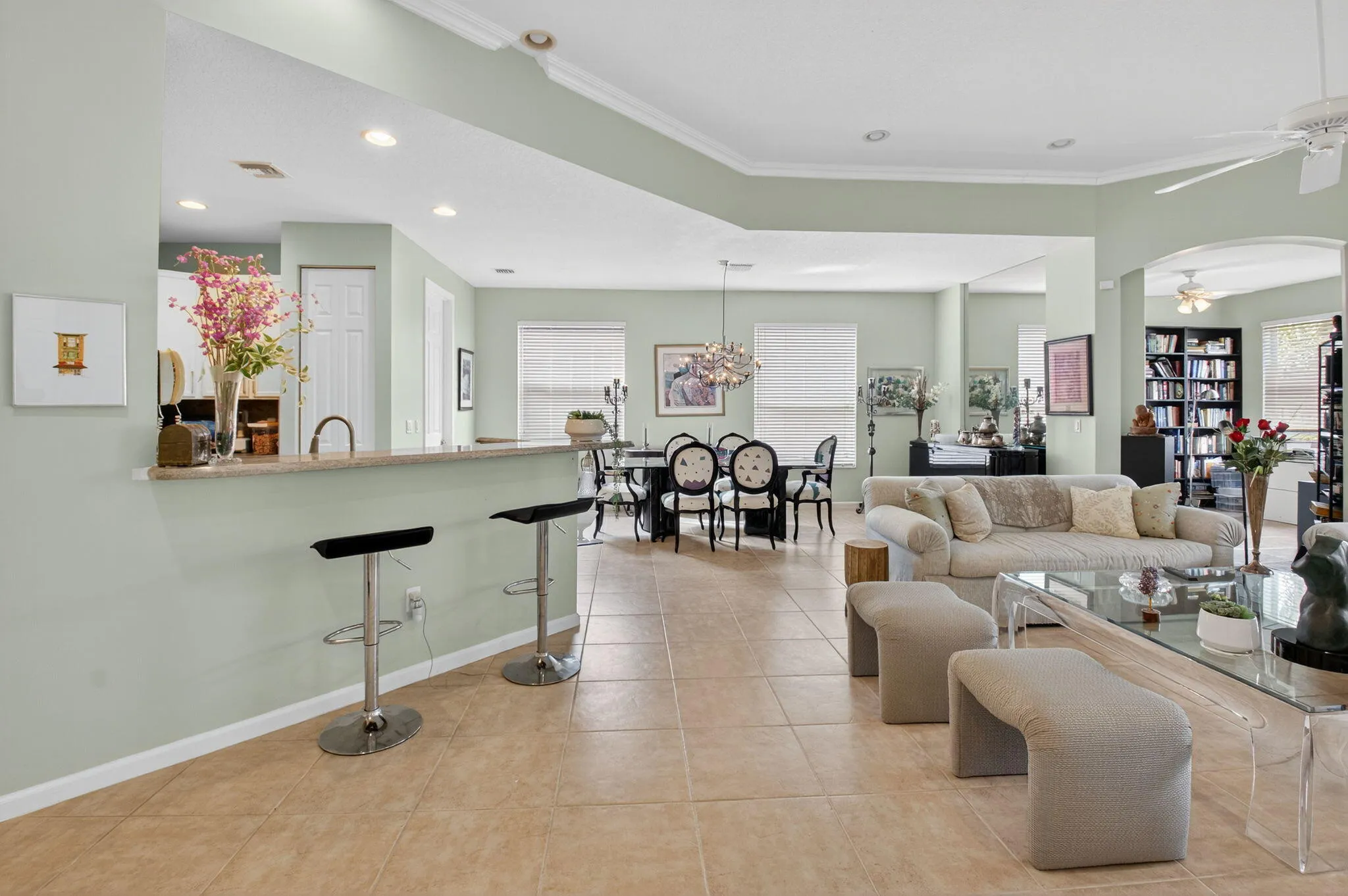 staged-13-web-or-mls-DSC_4642-contempora