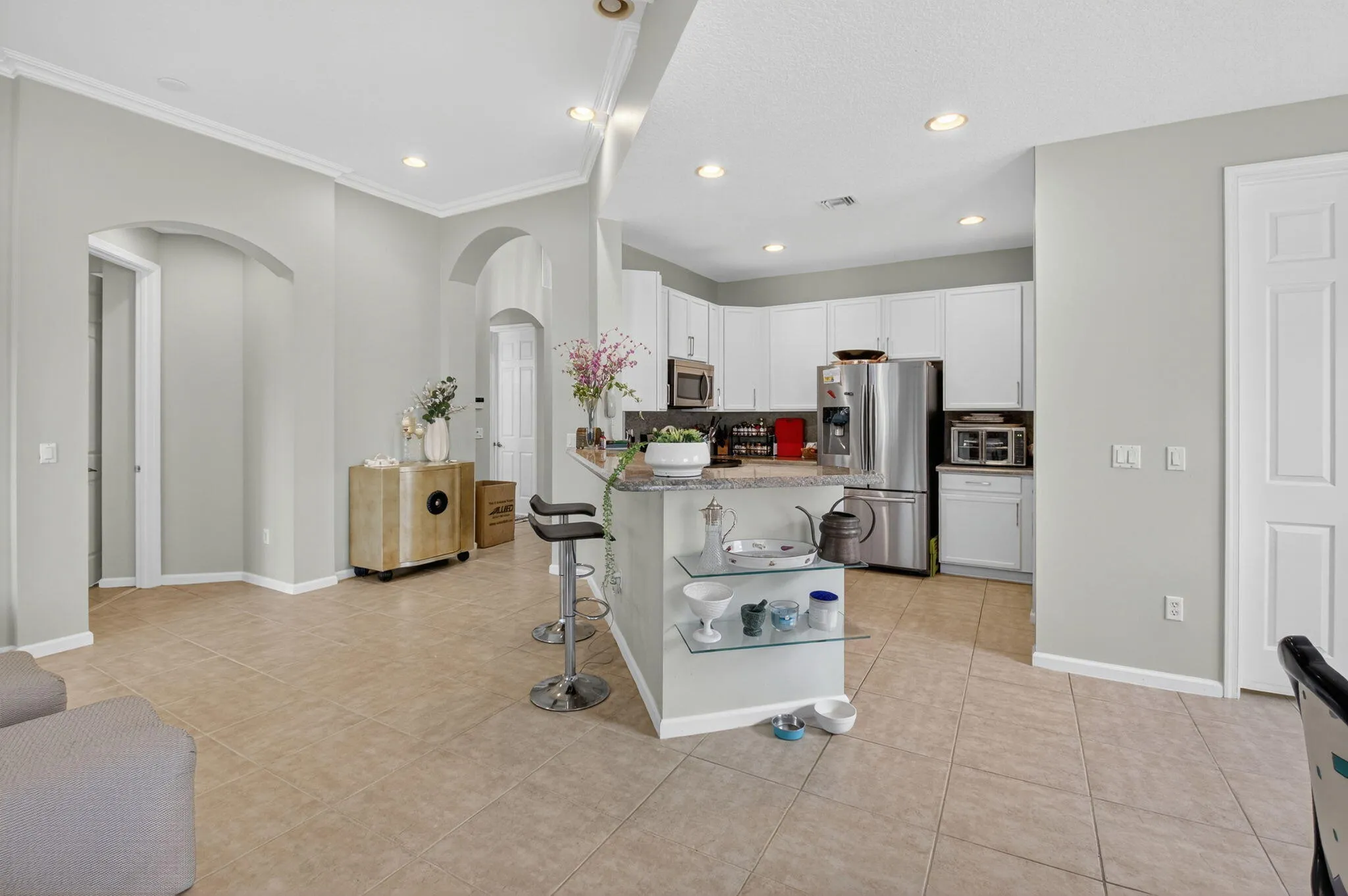 staged-17-web-or-mls-DSC_4654-contempora