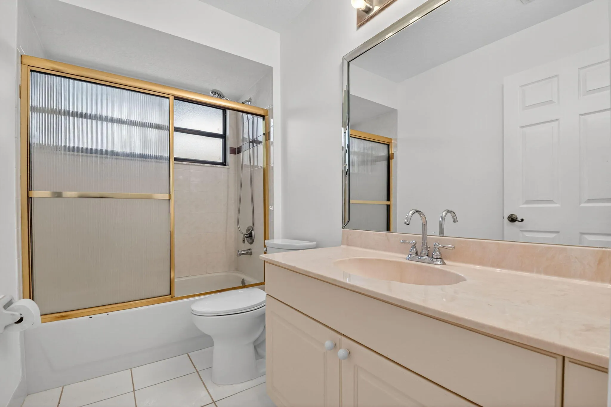 2nd Bathroom