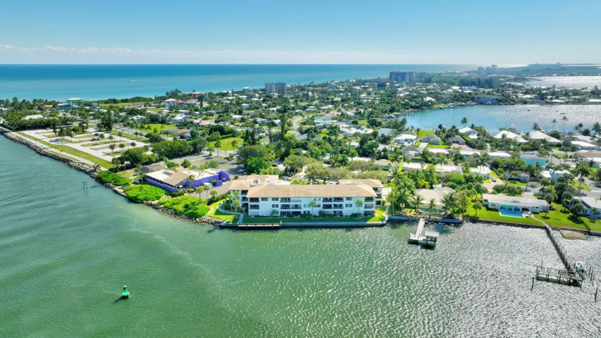BEAUTIFUL ISLAND LOCATION.......