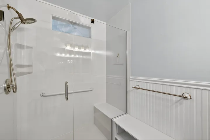 MASTER SHOWER...