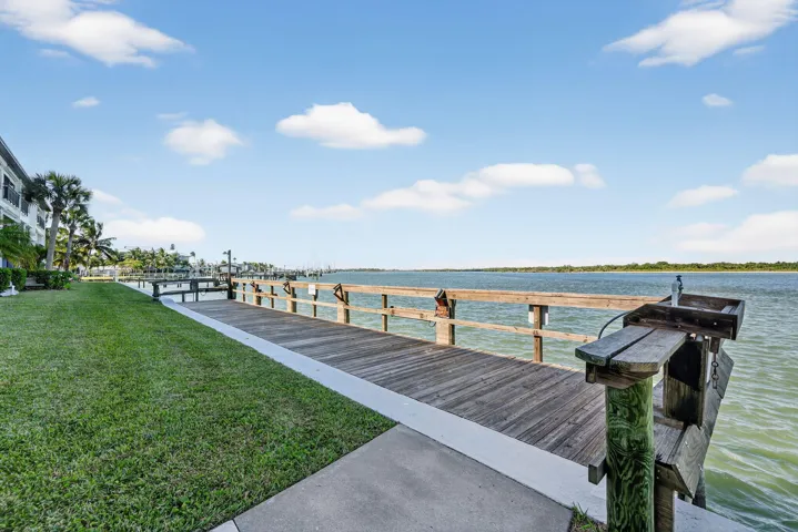 PRIVATE SEA TERN DOCK