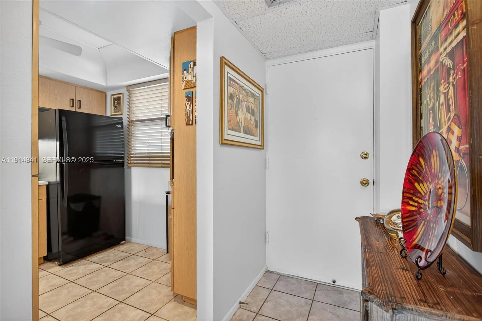 Entry/Kitchen