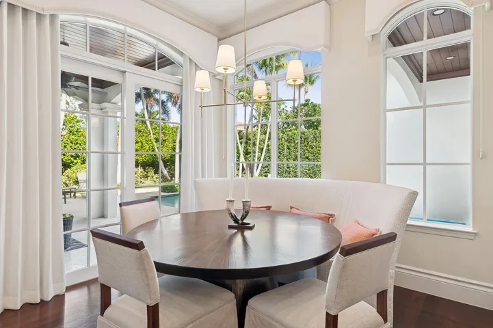 Casual Dining Area
